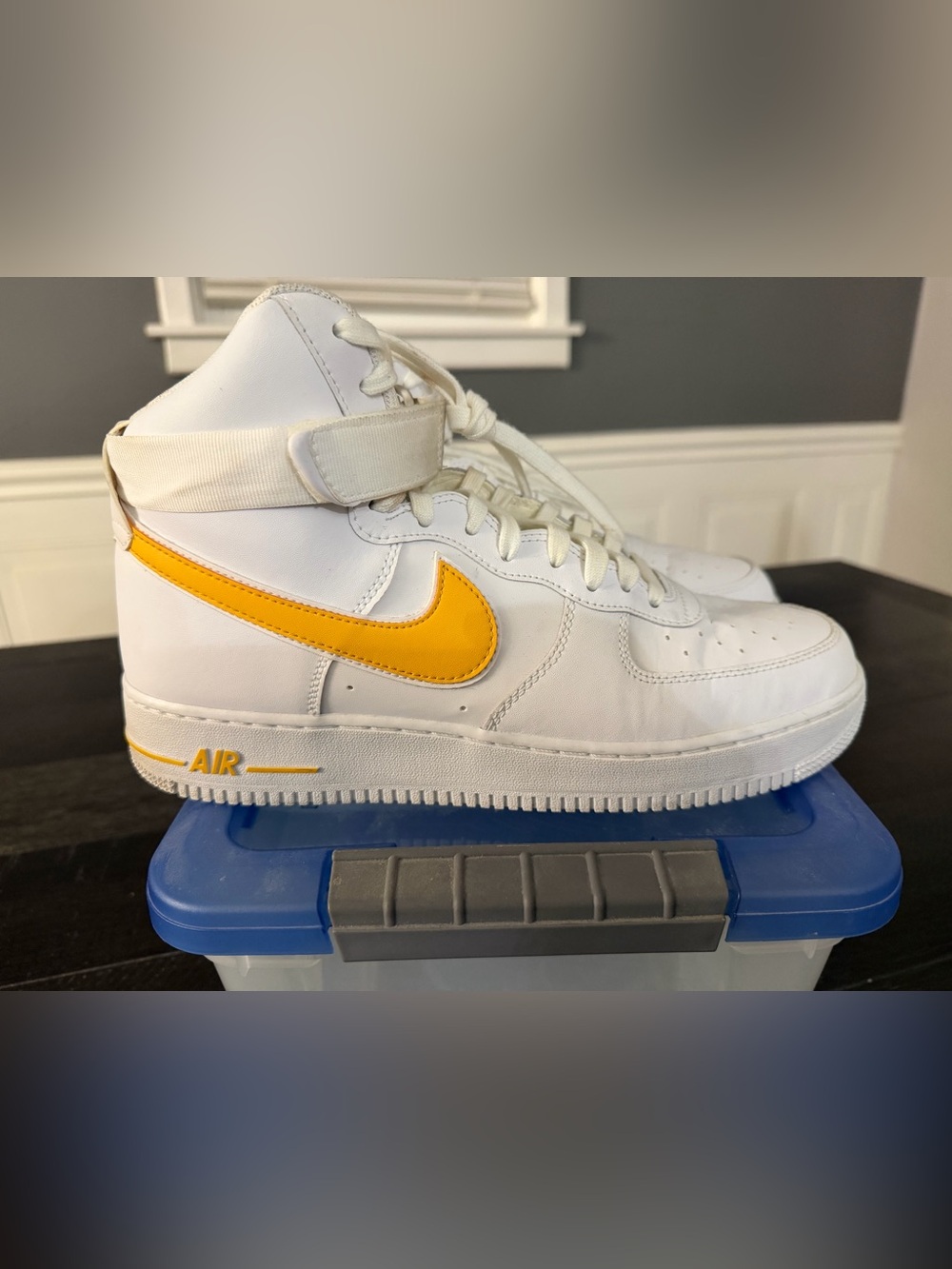 Nike men’s White High-Top Sneakers with Yellow Swoosh